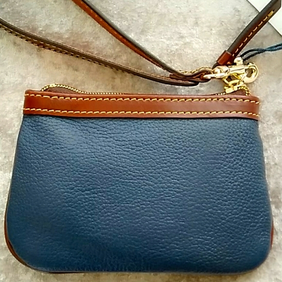 Dooney & Bourke Wristlet - Picture 4 of 6